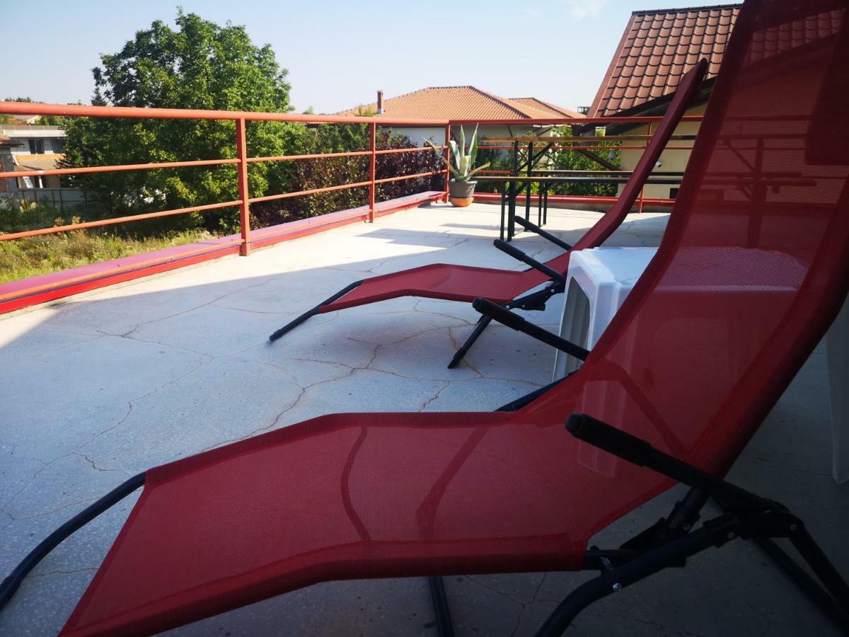 דירות Voluntari Apartament Iulia מראה חיצוני תמונה